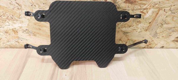 Nummerplaat voorkant van Carbon voor Sur ron light Bee
