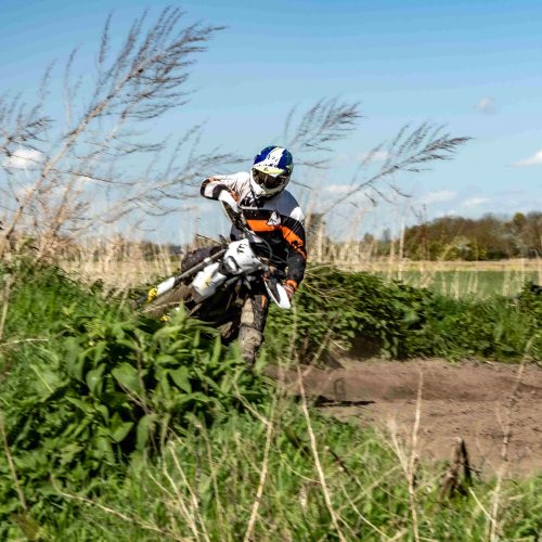 Vrij rijden Motocross & Enduro met eigen motor>>prijs per dag