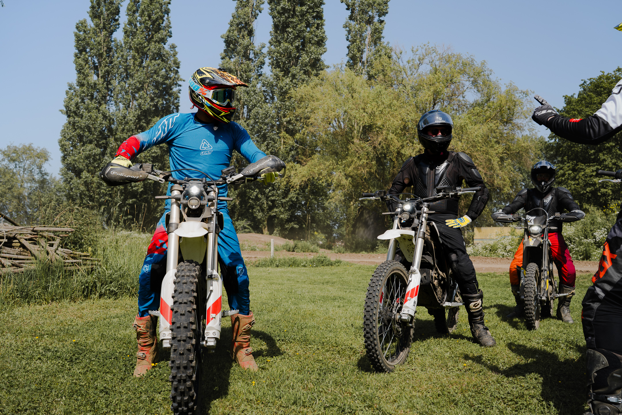 Vrij rijden Motocross & Enduro met huur motor>>prijs per uur