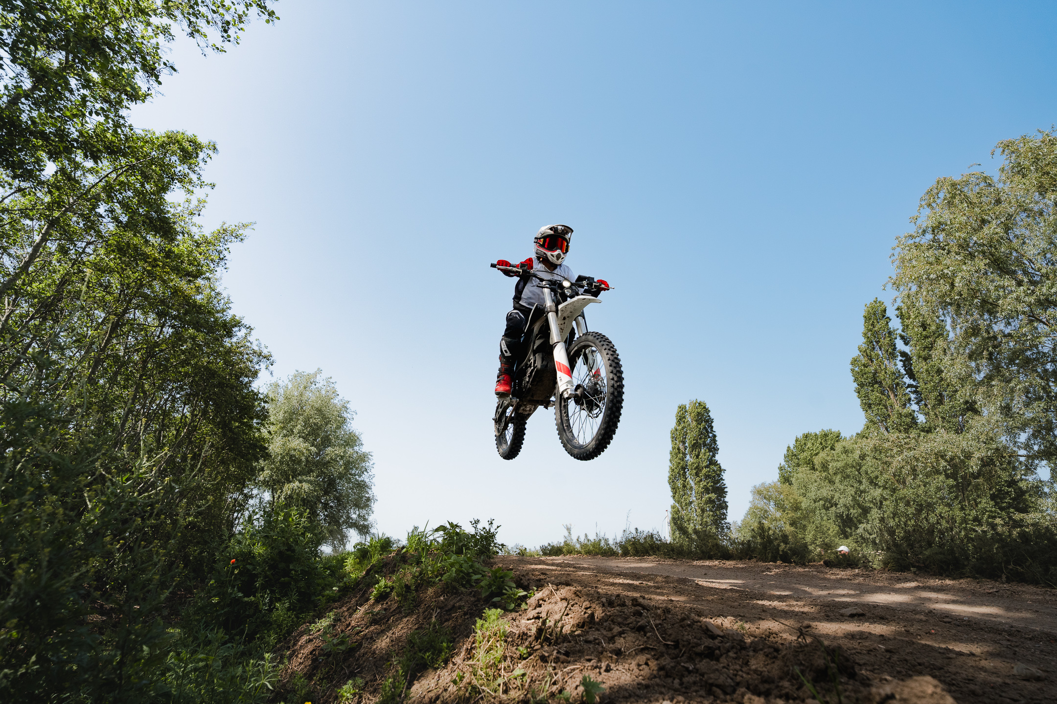Vrij rijden Motocross & Enduro met huur motor>>prijs per uur